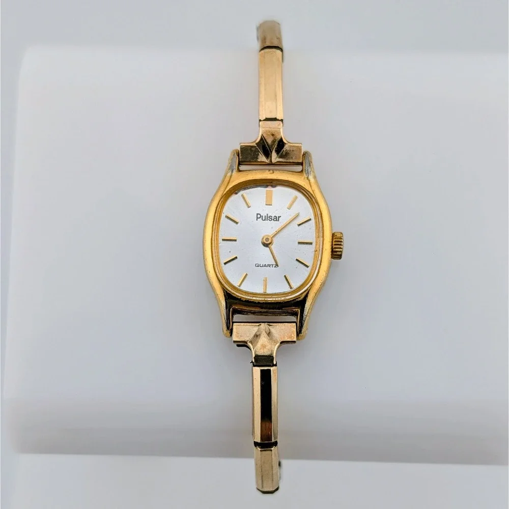 Vintage Pulsar Y590-5100 Gold-Tone Petite Women's Quartz Watch 16mm Expansion